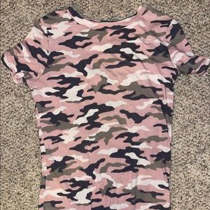 PINK pink camo t shirt. Used- like new